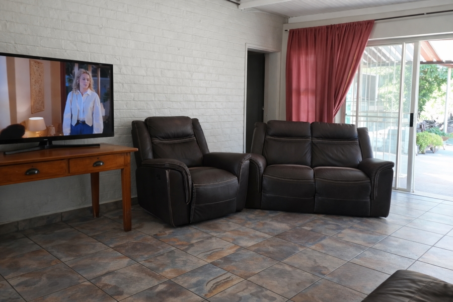 5 Bedroom Property for Sale in Protea Park North West